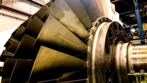 A turbine with lubricant components
